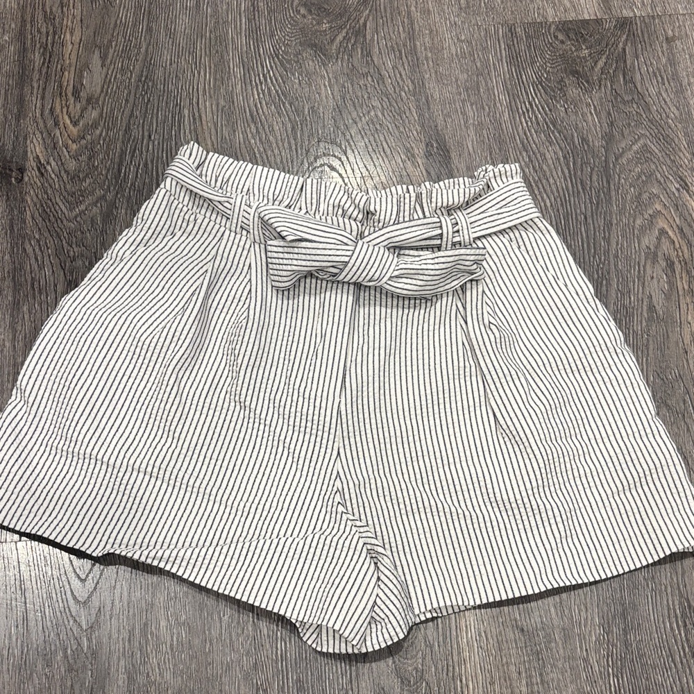 Topshop Black and White Pin Striped High Waist Shorts Petite